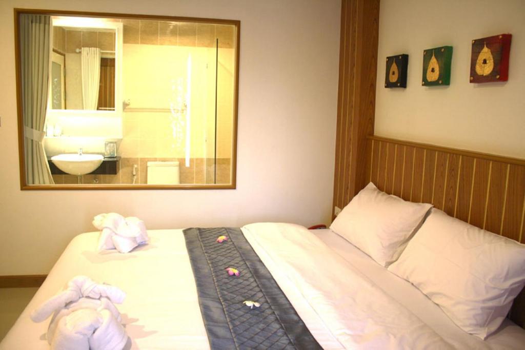 Santi White Hotel Phuket Værelse billede