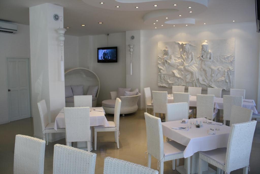 Santi White Hotel Phuket Eksteriør billede